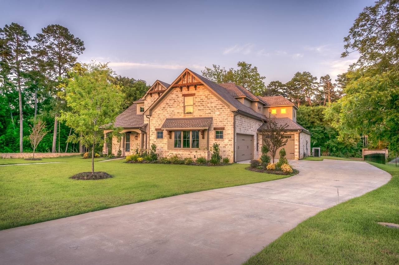 exterior view of structural insulated panel house