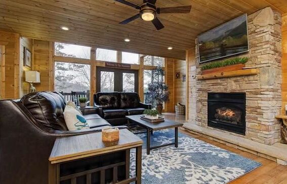 mountain cabin decor in a log cabin great room